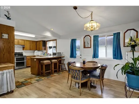 1960 40th Street Florence OR 97439