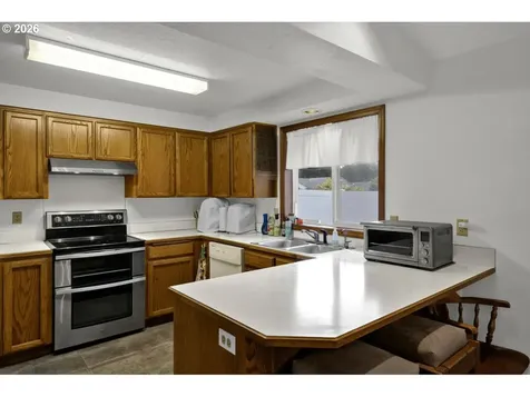 1960 40th Street Florence OR 97439