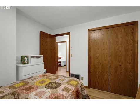 1960 40th Street Florence OR 97439