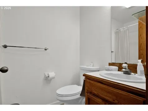 1960 40th Street Florence OR 97439
