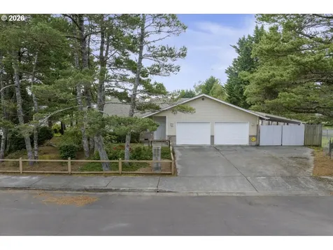 1960 40th Street Florence OR 97439