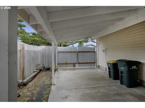 1960 40th Street Florence OR 97439