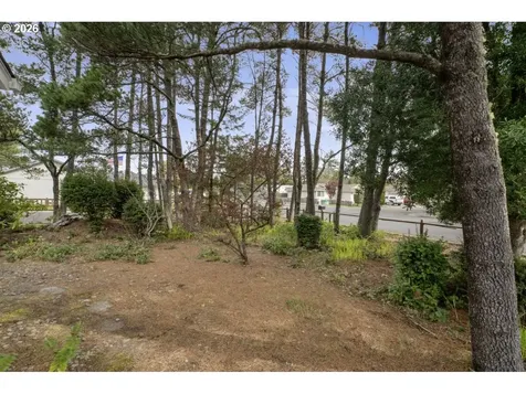 1960 40th Street Florence OR 97439