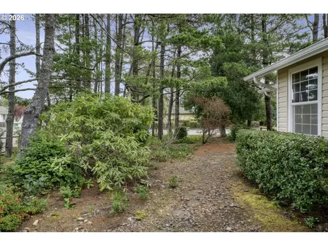 1960 40th Street Florence OR 97439