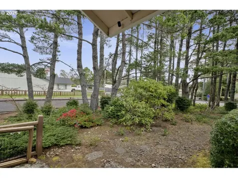1960 40th Street Florence OR 97439