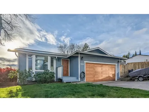 1818 NE Todd Street Roseburg OR 97470