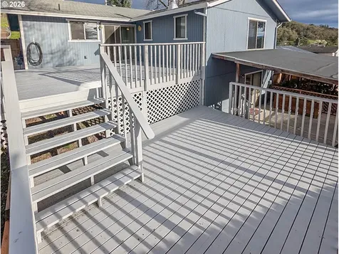 1818 NE Todd Street Roseburg OR 97470