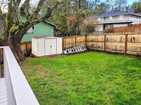 1818 NE Todd Street Roseburg OR 97470