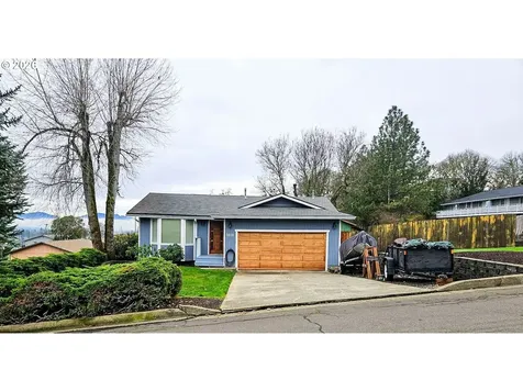 1818 NE Todd Street Roseburg OR 97470