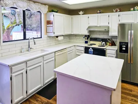 1818 NE Todd Street Roseburg OR 97470