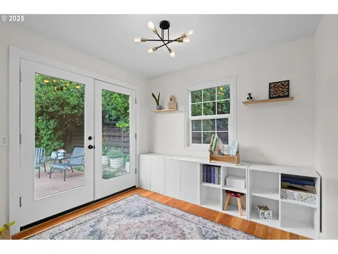 615 NE 61st Place Portland OR 97213