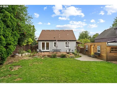 615 NE 61st Place Portland OR 97213