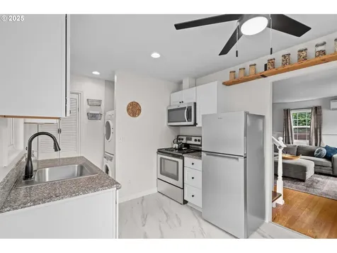 615 NE 61st Place Portland OR 97213