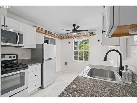 615 NE 61st Place Portland OR 97213
