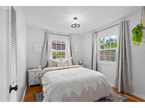615 NE 61st Place Portland OR 97213