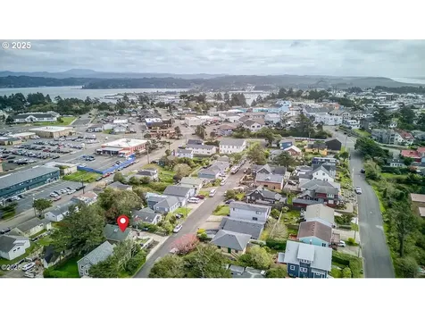 15 SW Cottage Street Newport OR 97365