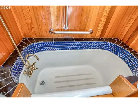 15 SW Cottage Street Newport OR 97365
