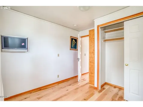 15 SW Cottage Street Newport OR 97365