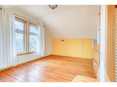 15 SW Cottage Street Newport OR 97365