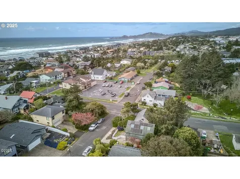 15 SW Cottage Street Newport OR 97365
