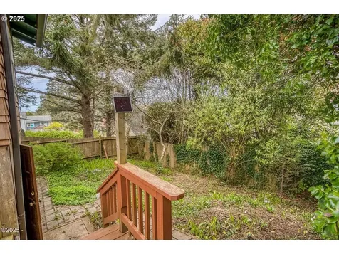 15 SW Cottage Street Newport OR 97365