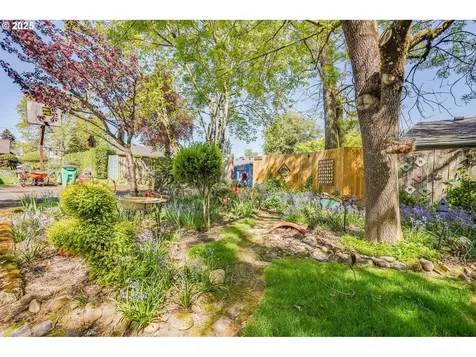 6200 NE 19th Avenue Portland OR 97211