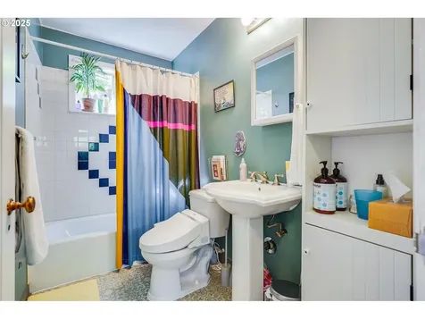 6200 NE 19th Avenue Portland OR 97211