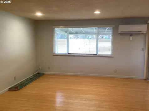 25030 Woodland Avenue Veneta OR 97487