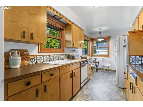 6900 SW 11th Drive Portland OR 97219