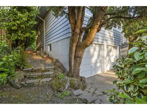 6900 SW 11th Drive Portland OR 97219