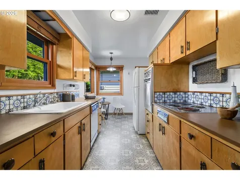 6900 SW 11th Drive Portland OR 97219