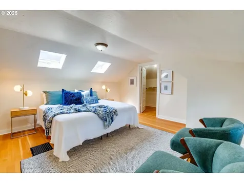 3577 SE Woodward Street Portland OR 97202
