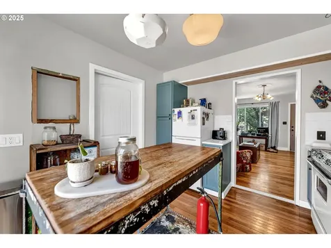6605 SE 83rd Avenue Portland OR 97266