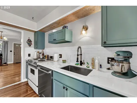 6605 SE 83rd Avenue Portland OR 97266