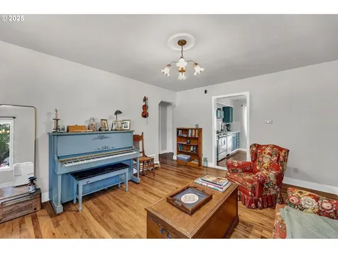 6605 SE 83rd Avenue Portland OR 97266