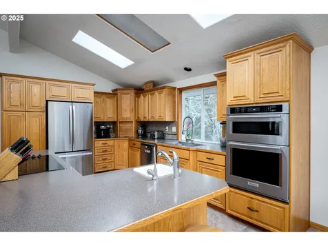 27623 Kingsley Road Scappoose OR 97056