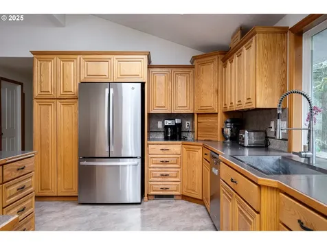 27623 Kingsley Road Scappoose OR 97056