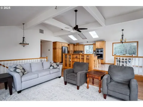 27623 Kingsley Road Scappoose OR 97056