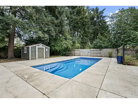 1810 Minda Drive Eugene OR 97401