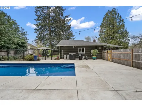1810 Minda Drive Eugene OR 97401