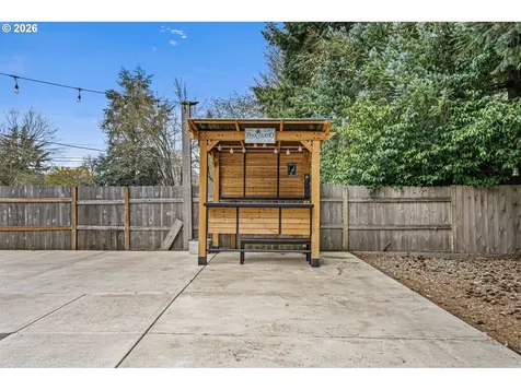 1810 Minda Drive Eugene OR 97401