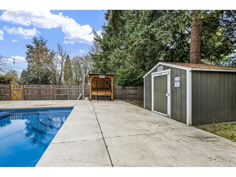 1810 Minda Drive Eugene OR 97401