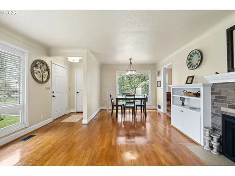 1810 Minda Drive Eugene OR 97401