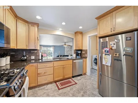 1810 Minda Drive Eugene OR 97401