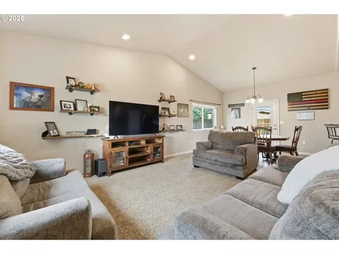 1914 SW 2nd Drive Pendleton OR 97801