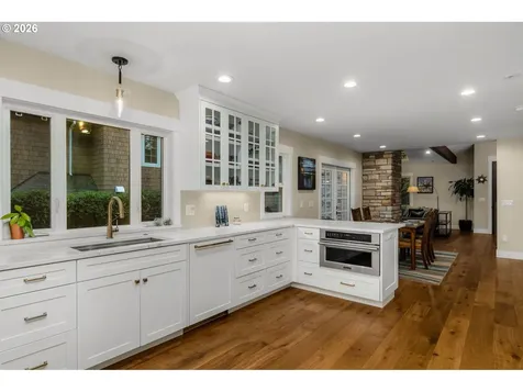 767 10th Street Lake Oswego OR 97034