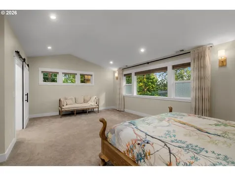 767 10th Street Lake Oswego OR 97034