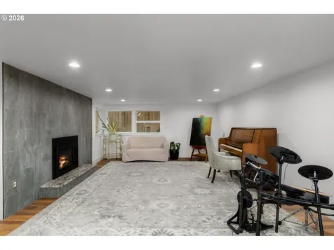 767 10th Street Lake Oswego OR 97034