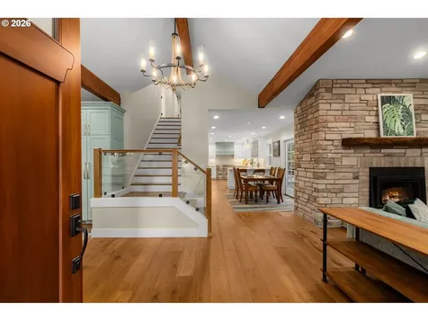 767 10th Street Lake Oswego OR 97034