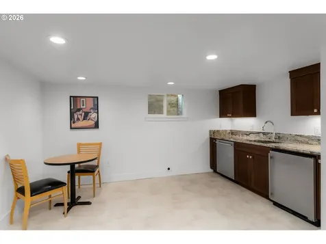 767 10th Street Lake Oswego OR 97034